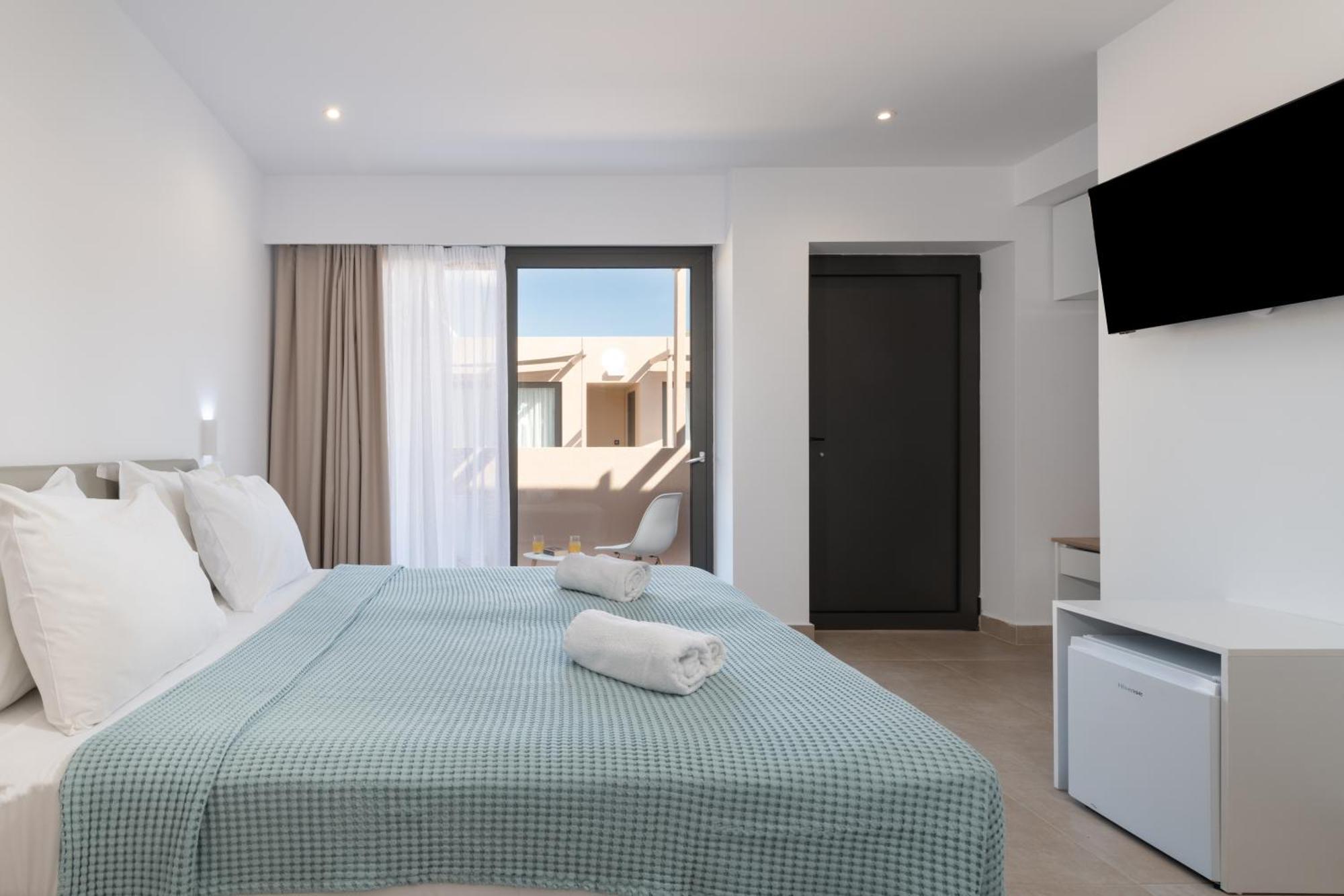 Hotel Golden Bee Lifestyle Stalida Exterior foto
